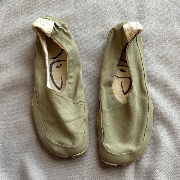 Wildings saiga women’s barefoot shoes Casual Green Flats size 7.5 - Picture 3 of 7